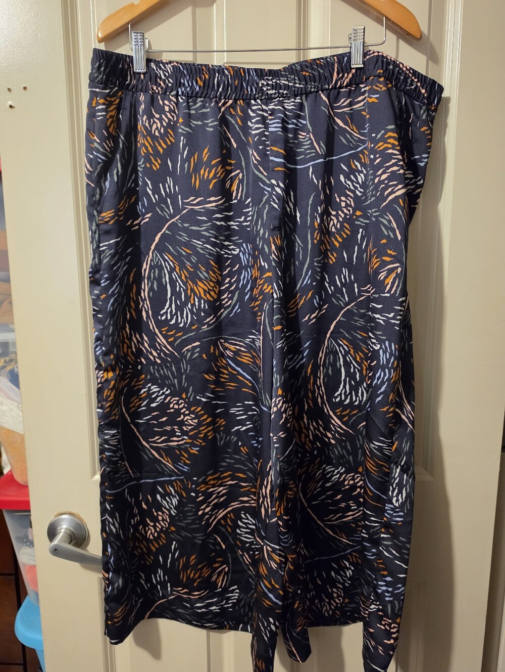 Lou & Grey Black Midi Skirt XL